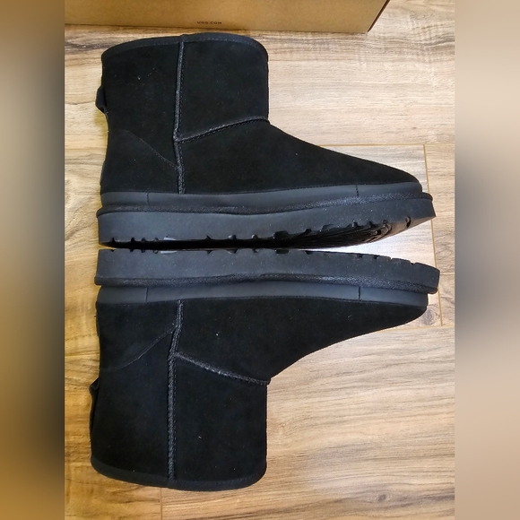 UGG Classic Mini ZipperTape Logo,  size US 8 - Picture 6 of 14
